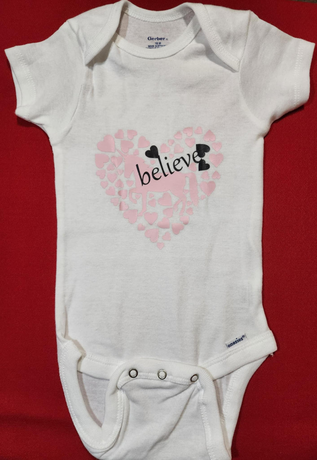 ONESIES BELIVE UNICORN BABY PINK